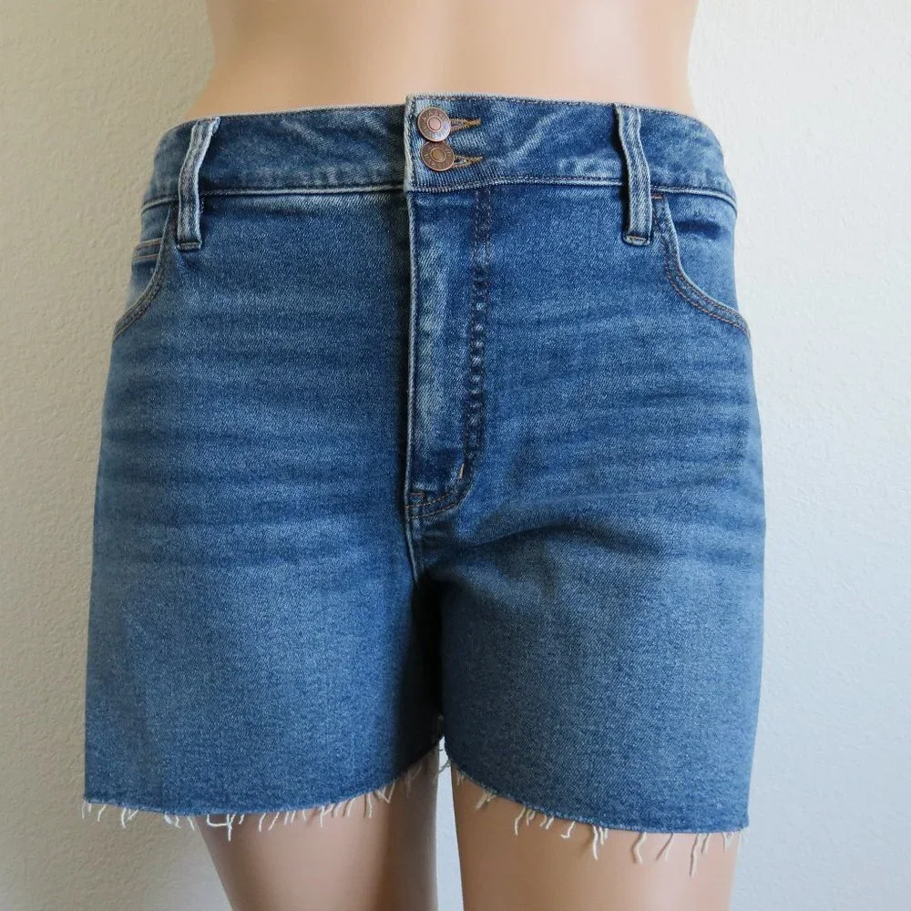 AVA & VIV Jeans Women's Blue Denim Cut Off Raw Edge Shorts Plus Size 18W NWOT